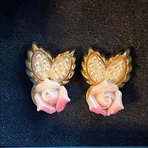 Avon pink porcelain Rose Blossom goldtone pierced earrings